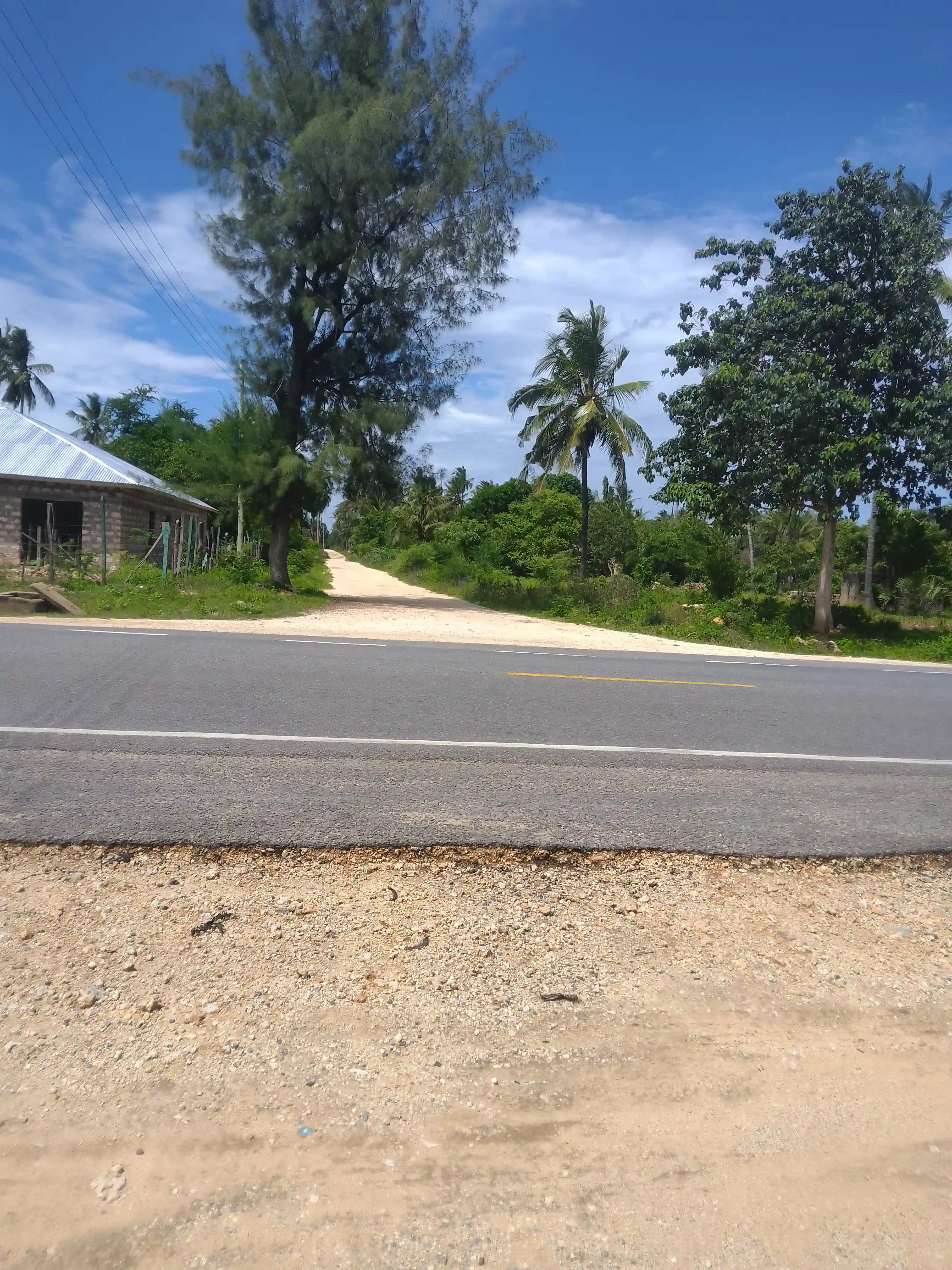 Land in Kilifi - Tezo